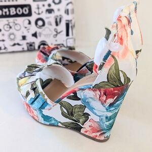 BAMBOO Colorful Floral Wedges